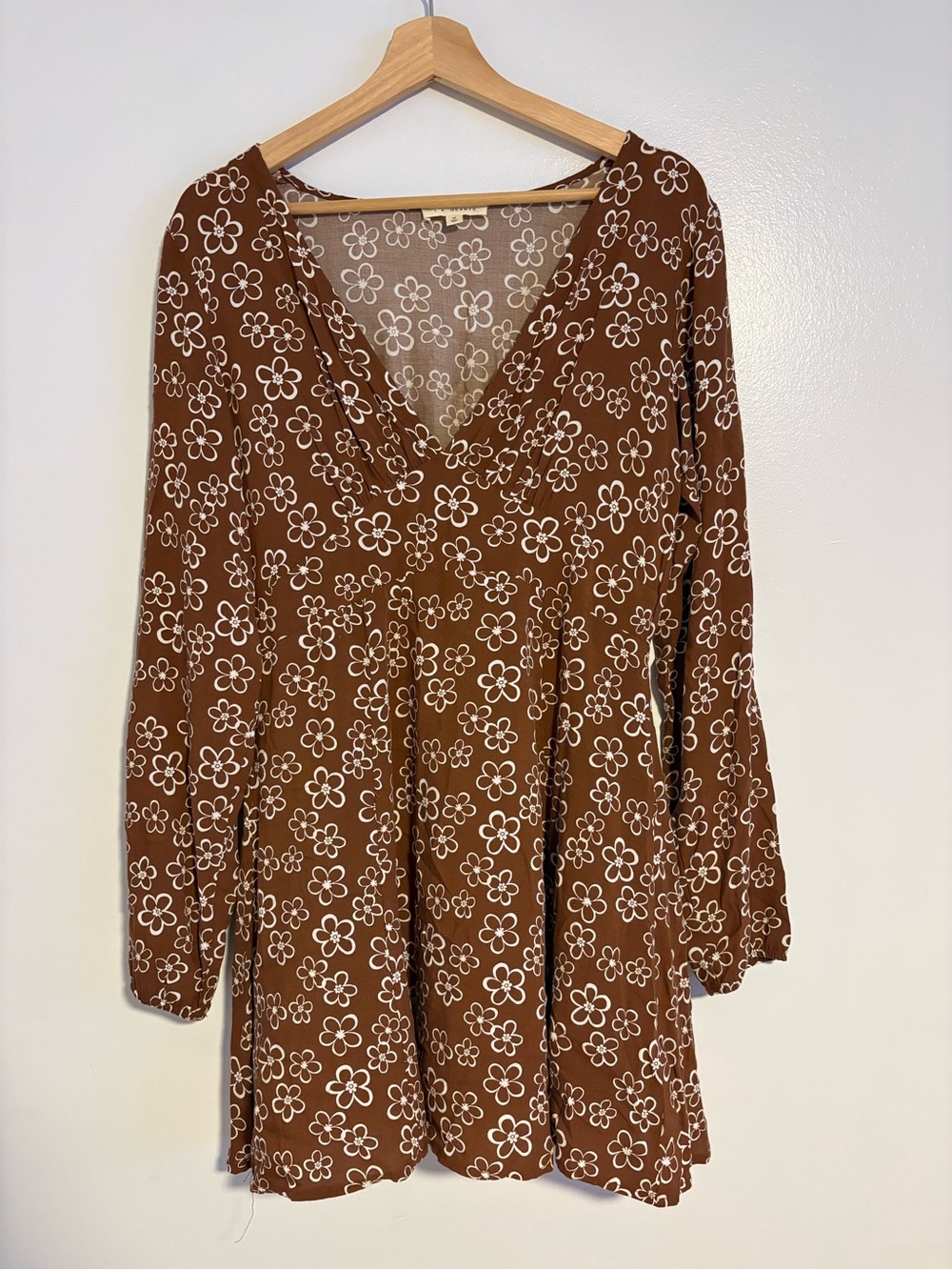 La Hearts Brown Floral V-Neck Long Sleeve Dress